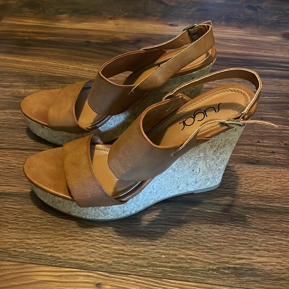Wedge Sandals - Picture 2 of 3